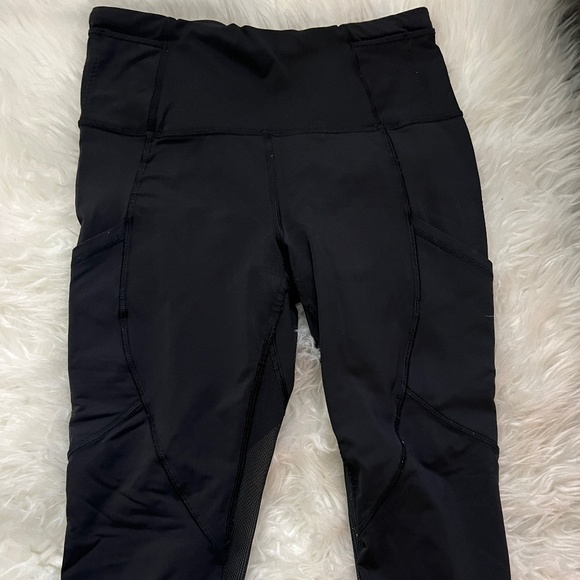 Fast and free high rise Lululemon black leggings - Picture 1 of 5